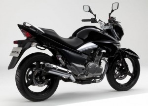 2012 Suzuki Inazuma 250 for UK Market_4