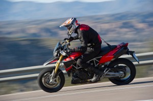 2012 Aprilia Dorsoduro 1200_3