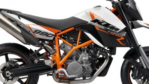 2012 KTM 990 Supermoto R_2