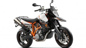 2012 KTM 990 Supermoto R_3