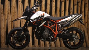 2012 KTM 990 Supermoto R_4