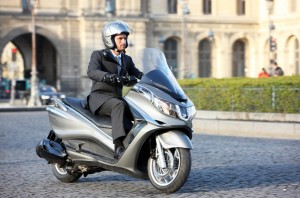 2012 Piaggio X10 Maxi-Scooter_4