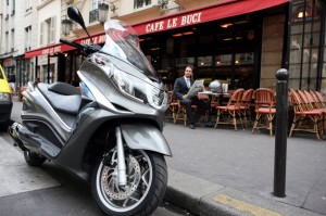 2012 Piaggio X10 Maxi-Scooter_8