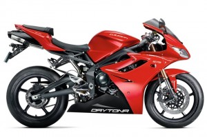 2012 Triumph Daytona 675R_1