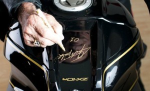 Emerson Fittipaldi Kawasaki ZX-10R Special Edition_1