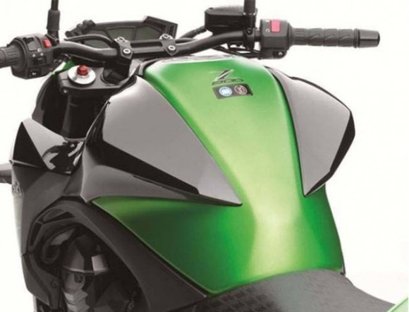 2013 Kawasaki Z800_2