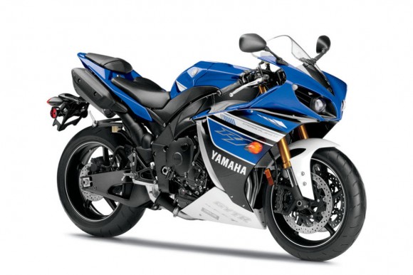 2013 Yamaha YZF-R1_39