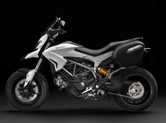 2013 Ducati Hyperstrada_4