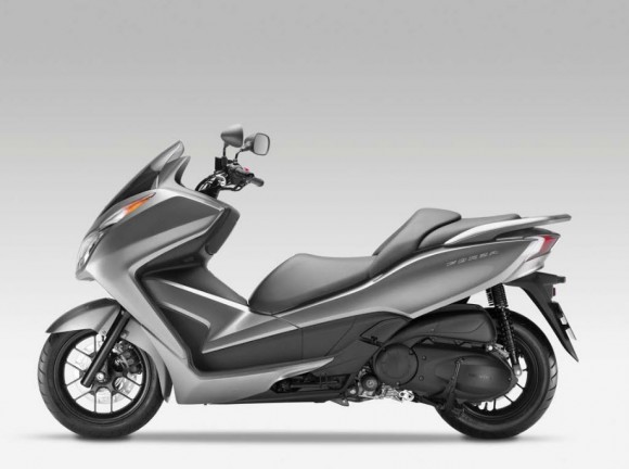 2013 Honda NSS300 Forza Scooter_4