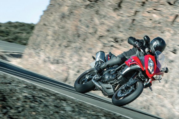 2013 Triumph Tiger Sport_12
