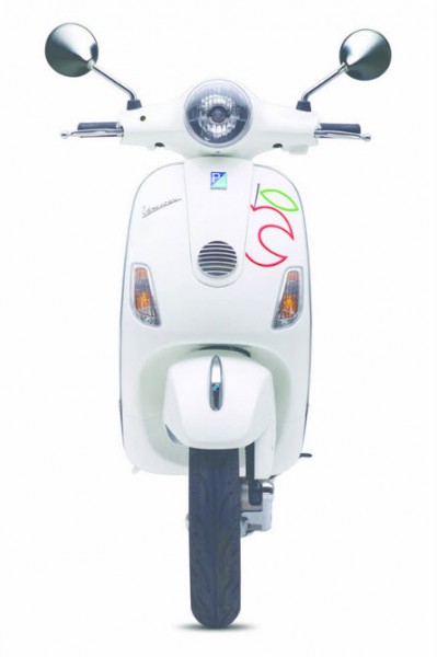 2013 Vespa LX 150 Apple Edition Unveiled in Malaysia_1