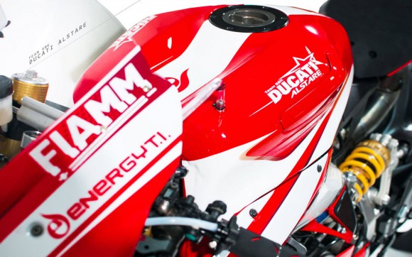 Alstare Unveils 2013 Ducati 1199 Panigale R WSBK Livery_3