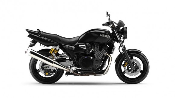 2013 Yamaha XJR 1300 Black_1