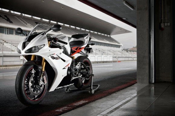 2012 Triumph Daytona 675R White