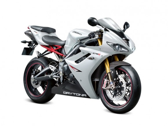 2012 Triumph Daytona 675R White_3