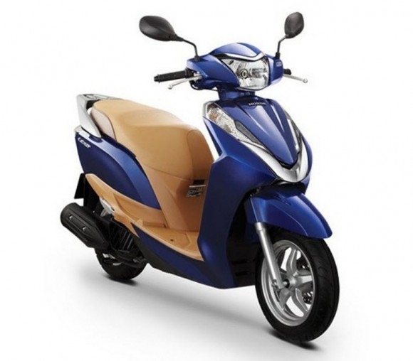 Honda Launches the New LEAD125 Scooter in Vietnam_1