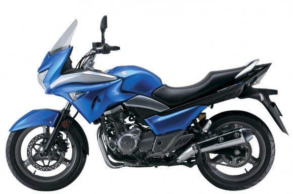 Official Pictures of the 2014 Suzuki GW250S_3