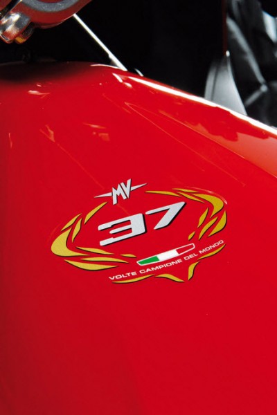 2014 MV Agusta F3 800 Officially Revealed_1