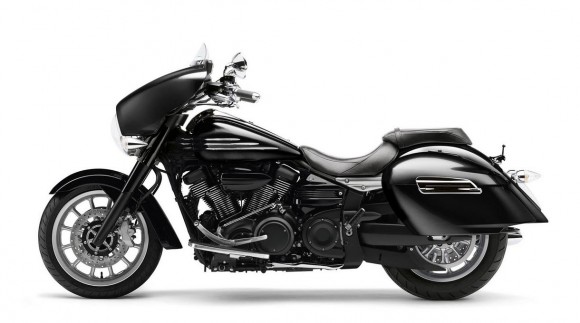 2013 Yamaha XV1900A Midnight Star Casual Full Dress_4