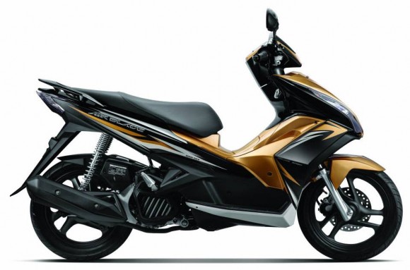 2013 Honda Air Blade Pearl Magellanic Black with Gold Metallic