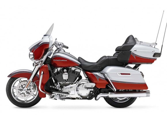 2014 Harley-Davidson CVO Limited_1
