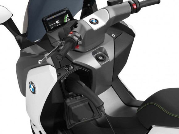 2014 BMW C evolution Electric Scooter Charging