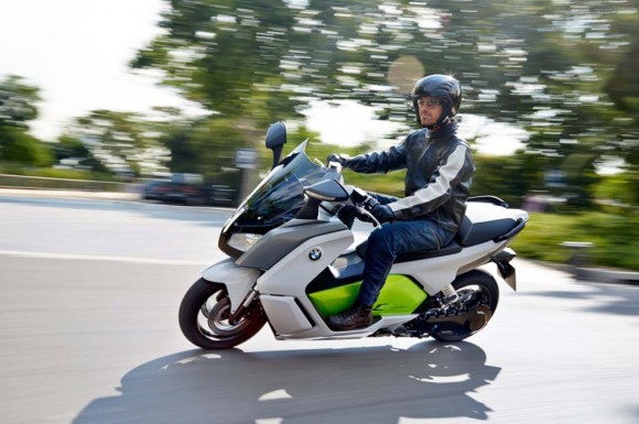 2014 BMW C evolution Electric Scooter In Action_6