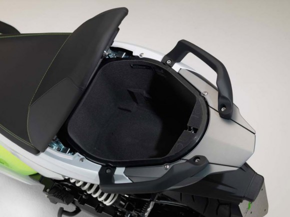 2014 BMW C evolution Electric Scooter Seat Storage