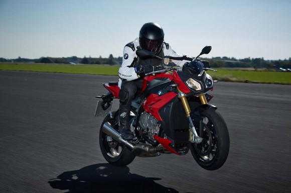 2014 BMW S1000R In Action_2