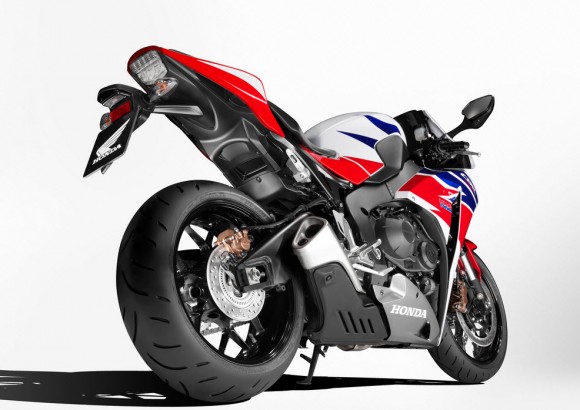 2014 Honda CBR1000RR Fireblade SP_15