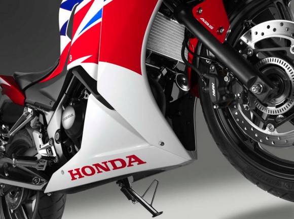 2014 Honda CBR300R_4