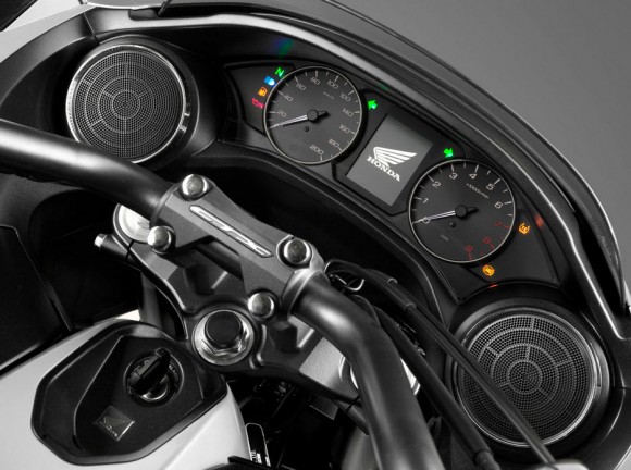 2014 Honda CTX1300 LCD Instrument_1