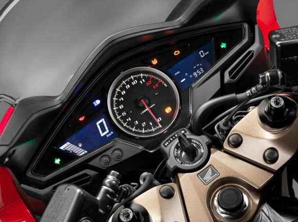 2014 Honda VFR800F Specs and Pics_2
