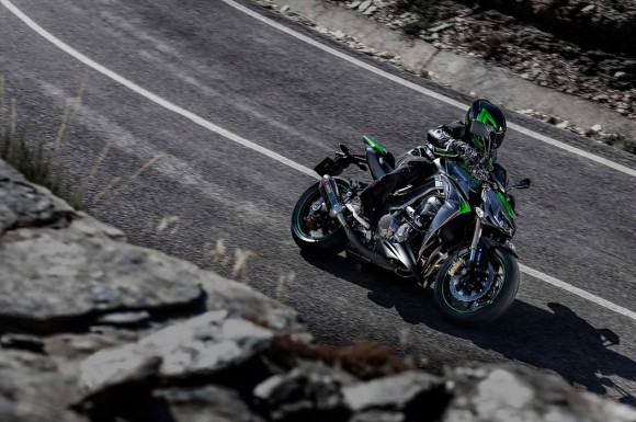 2014 Kawasaki Z1000 In Action_2
