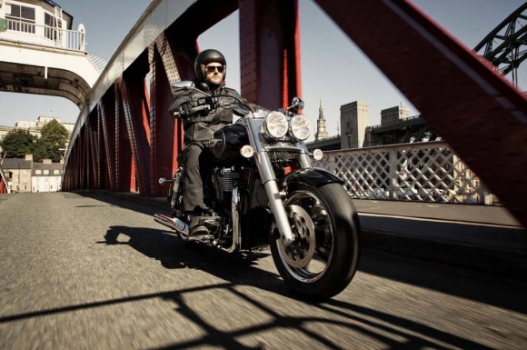 2014 Triumph Thunderbird Commander_1