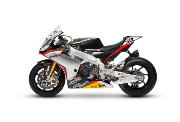 2014 Aprilia RSV4 WSBK Livery_5