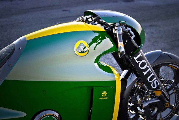 2014 Lotus C-01 Motorcycle Green_4