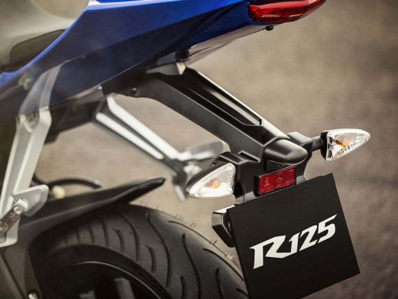 2014 Yamaha YZF-R125 Europe-Specs Taillight