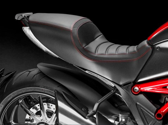 2015 Ducati Diavel Seat Hight