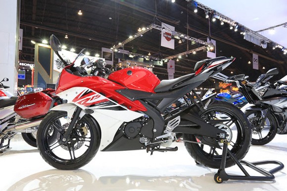 2014 Yamaha R15_2