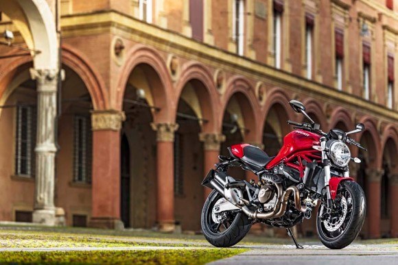 2015 Ducati Monster 821 Red