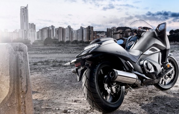 2015 Honda NM4 Vultus Unveiled at ComicCon London_2
