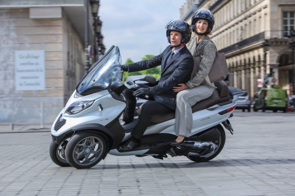 2015 Piaggio MP3 500 Official Pictures_6