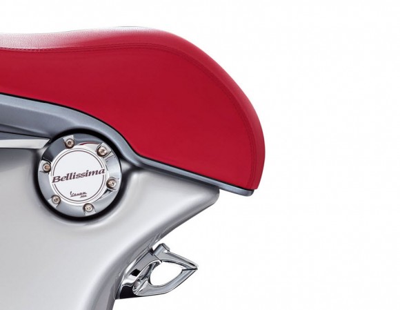 2014 Vespa 946 Bellissima Limited Edition Seat Detail