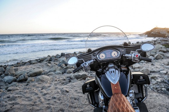 2015 Indian Roadmaster_12