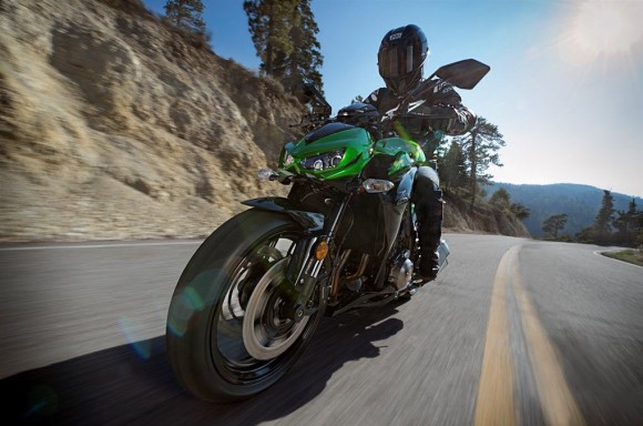 2015 Kawasaki Z1000 ABS In Action_6