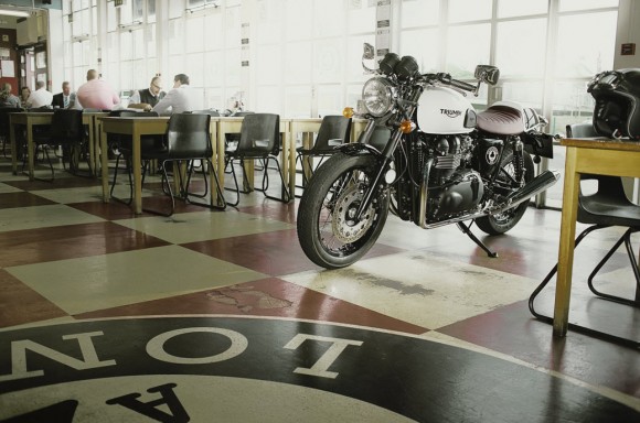 2015 Triumph Thruxton Ace Special Edition_4