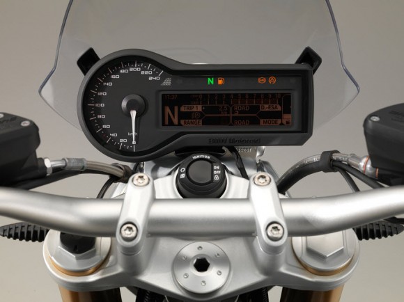 2015 BMW R1200R Instrument Display