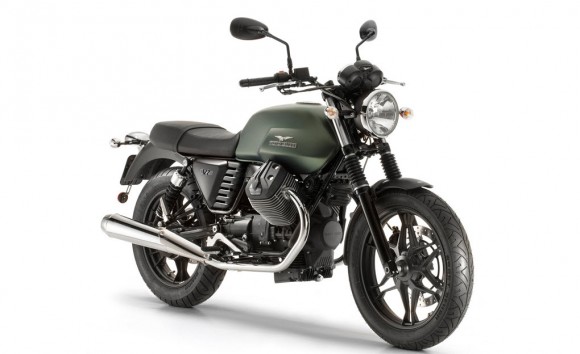 2015 Moto Guzzi V7 Stone Green Rosso Corposo