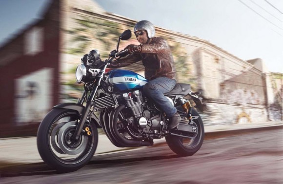 2015 Yamaha XJR1300 In Action
